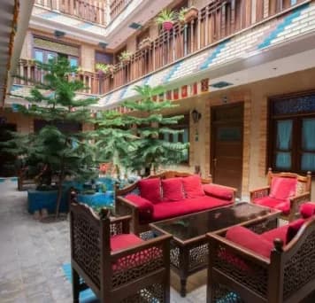 Isfahan-Saray-ardibehesht
