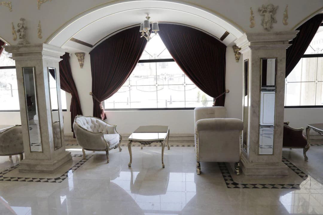 image-gallery