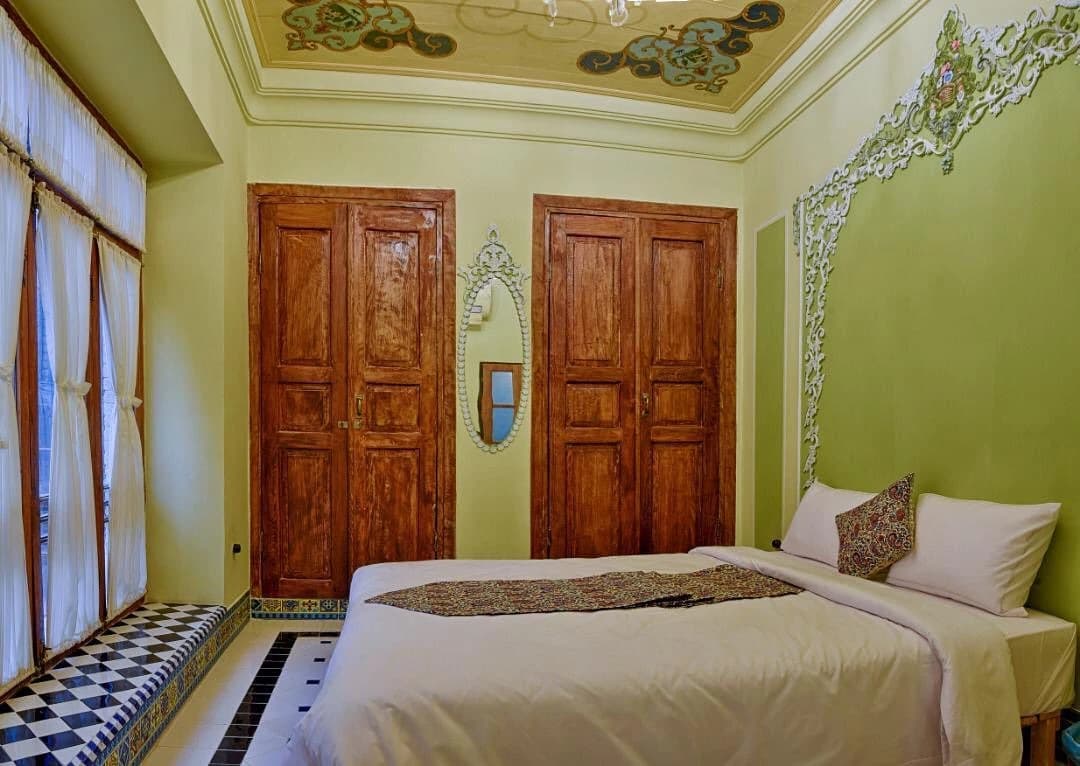 image-gallery