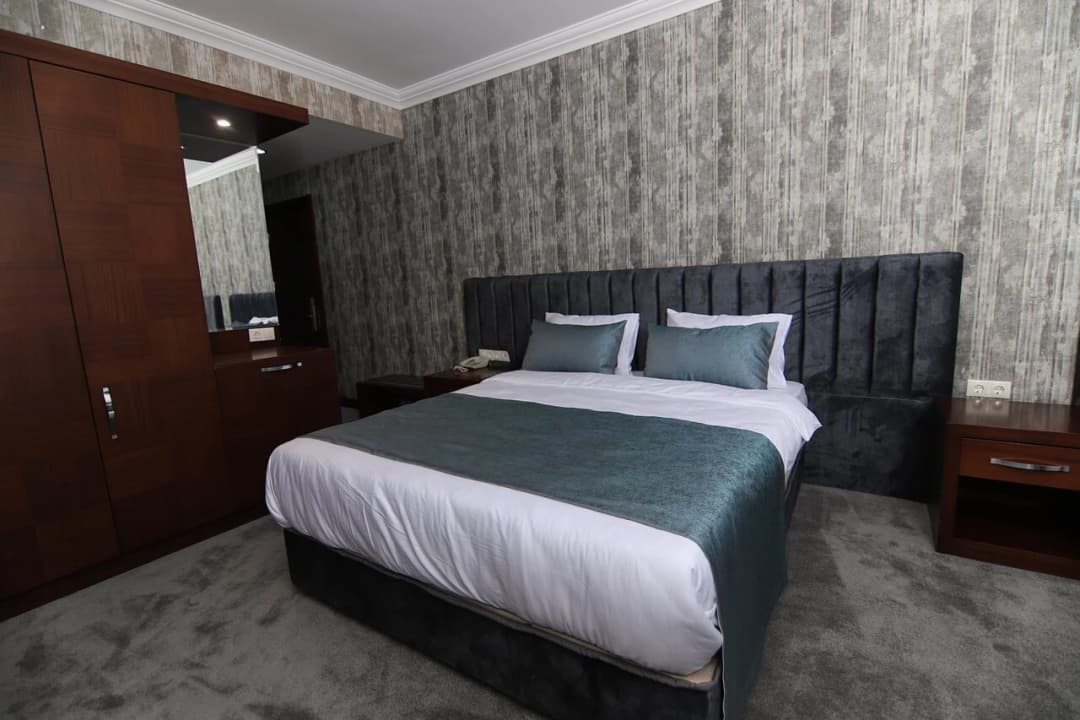 image-gallery